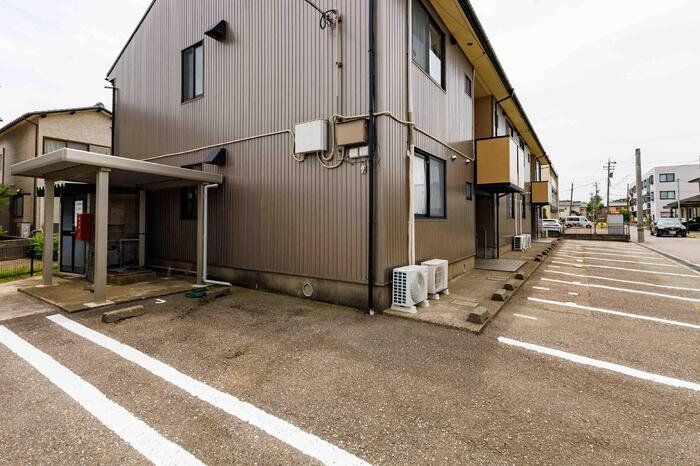 駐車場　駐車場