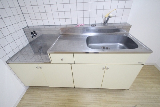 キッチン　※別部屋の写真です