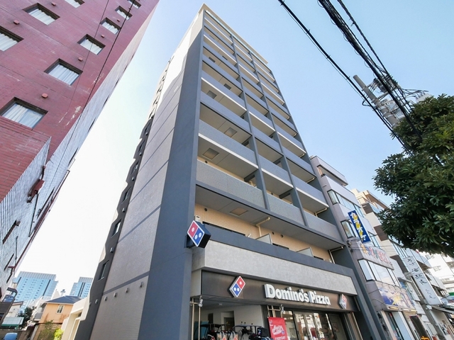 建物外観　１２階建ての賃貸マンション