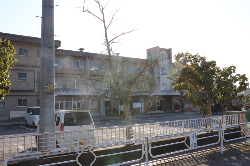 小学校　日田市立桂林小学校（小学校）まで97m