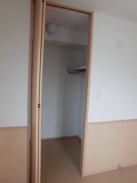 収納　ウォークインクローゼット