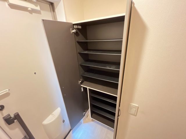 玄関　同施工会社参考写真