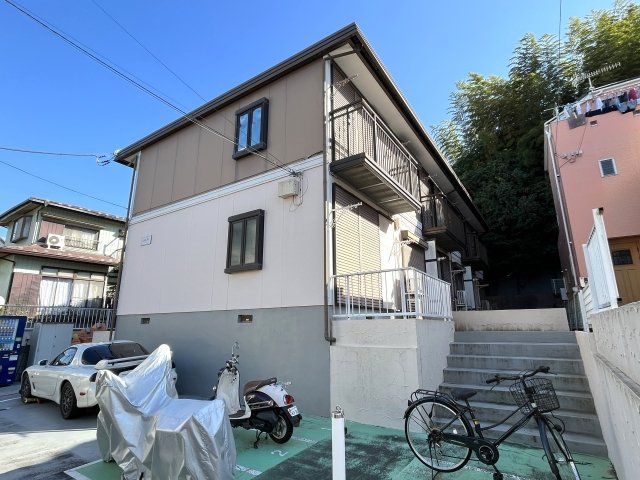 栄区笠間アパートの外観写真