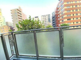 バルコニー　陽当たり良好なバルコニーです