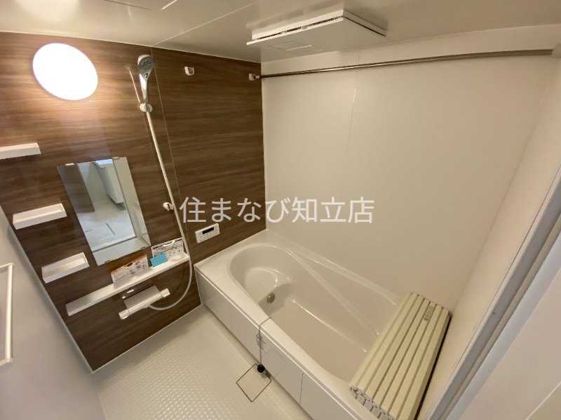 名鉄豊田線 浄水駅 徒歩17分 3階建 築3年の風呂写真