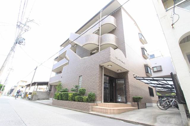 建物外観　落ち着いた雰囲気の物件です