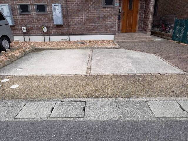 駐車場　駐車場
