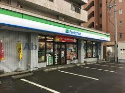 コンビニ　ファミリーマート札幌北35条東1丁目店（コンビニ）まで343m
