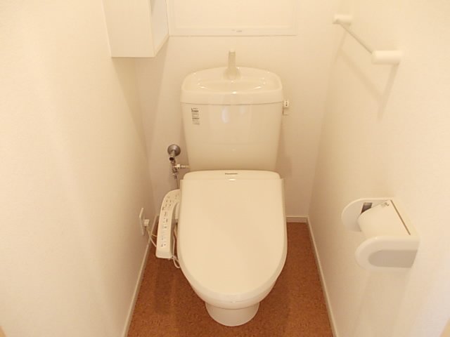 トイレ　清潔感のあるトイレです