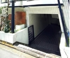 東急目黒線 西小山駅 徒歩10分 4階建 築39年の外観写真