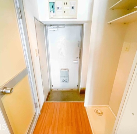 東急目黒線 西小山駅 徒歩10分 4階建 築39年の玄関写真