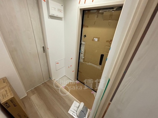 阪急千里線 吹田駅 徒歩9分 3階建 築2年の玄関写真