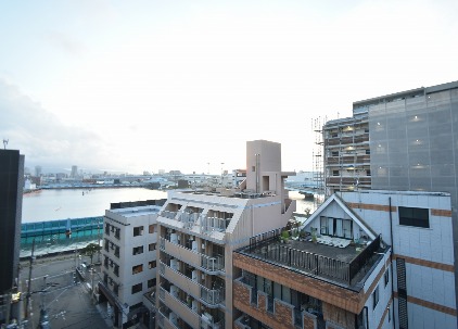 地下鉄空港線 天神駅 徒歩17分 8階建 築31年の内装写真