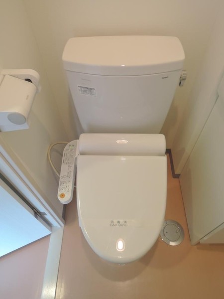 内外うつぼビルのトイレ写真