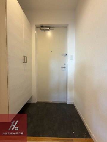 レジデンスコート京橋の玄関写真