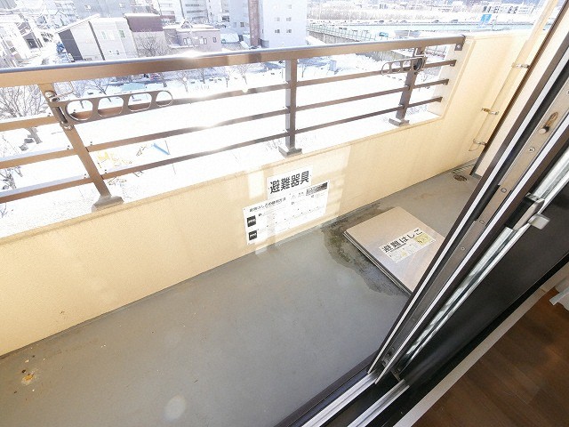 バルコニー　様々な用途で使えるバルコニー付き♪