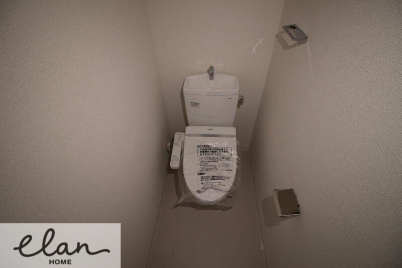 地下鉄中央線 森ノ宮駅 徒歩7分 10階建 築8年のトイレ写真