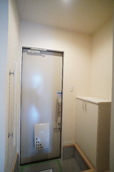 ＪＲ高崎線 高崎駅 徒歩27分 2階建 築17年の玄関写真