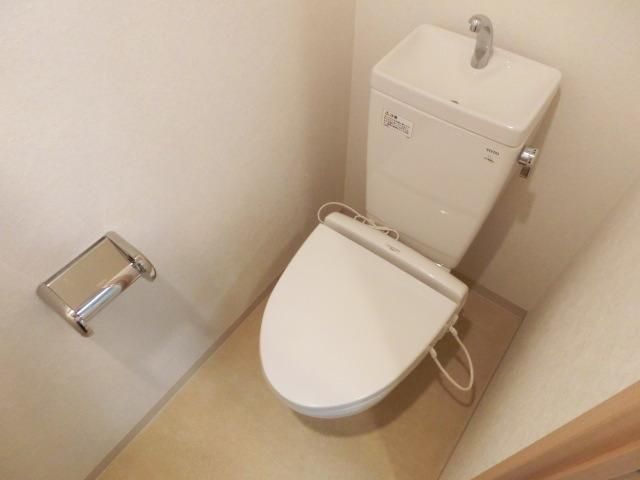 トイレ　☆洗浄便座付お手洗☆