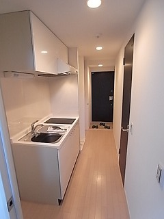 アドバンス三宮IVルシールの玄関写真
