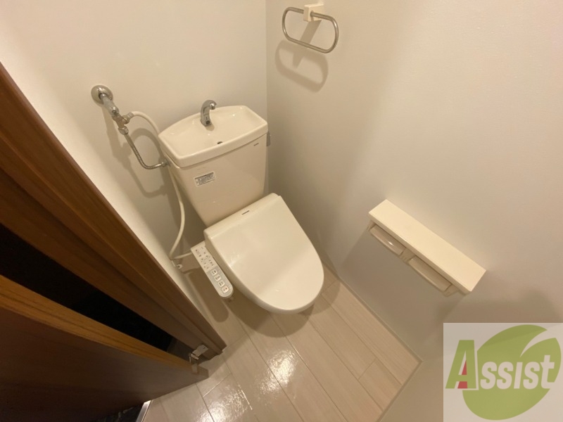 トイレ　トイレです。ウォシュレット付を探している方、おすすめです。