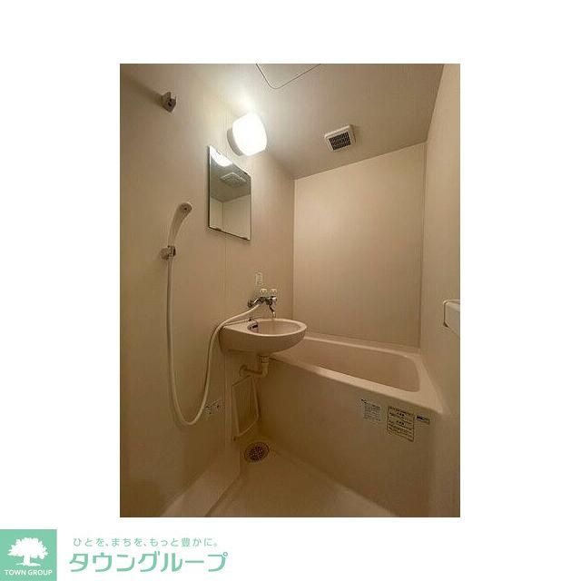 バス・シャワールーム　※別部屋参考写真