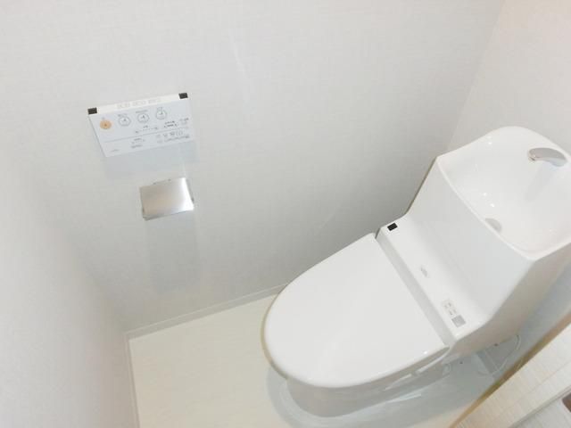 トイレ　★清潔感のあるトイレです★