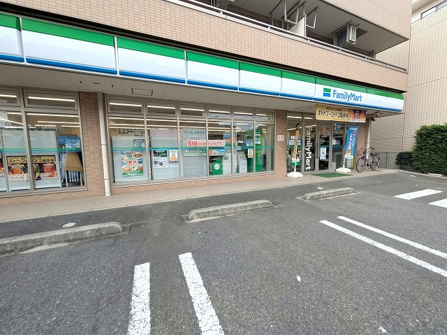 コンビニ　ファミリーマート 板橋徳丸七丁目店（コンビニ）まで249m