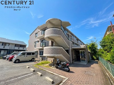 建物外観　敷地内駐車場あり！