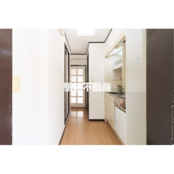 玄関　写真は別部屋
