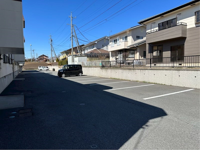 【市村コーポ第二の駐車場】