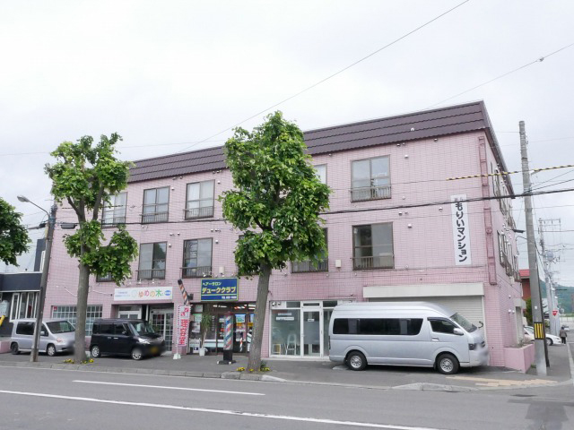札幌市豊平区中の島一条のアパートの建物外観