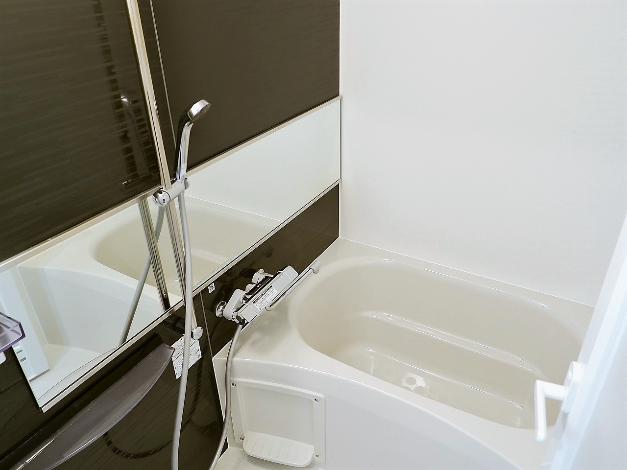 バス・シャワールーム　追い焚き＋浴室乾燥あり