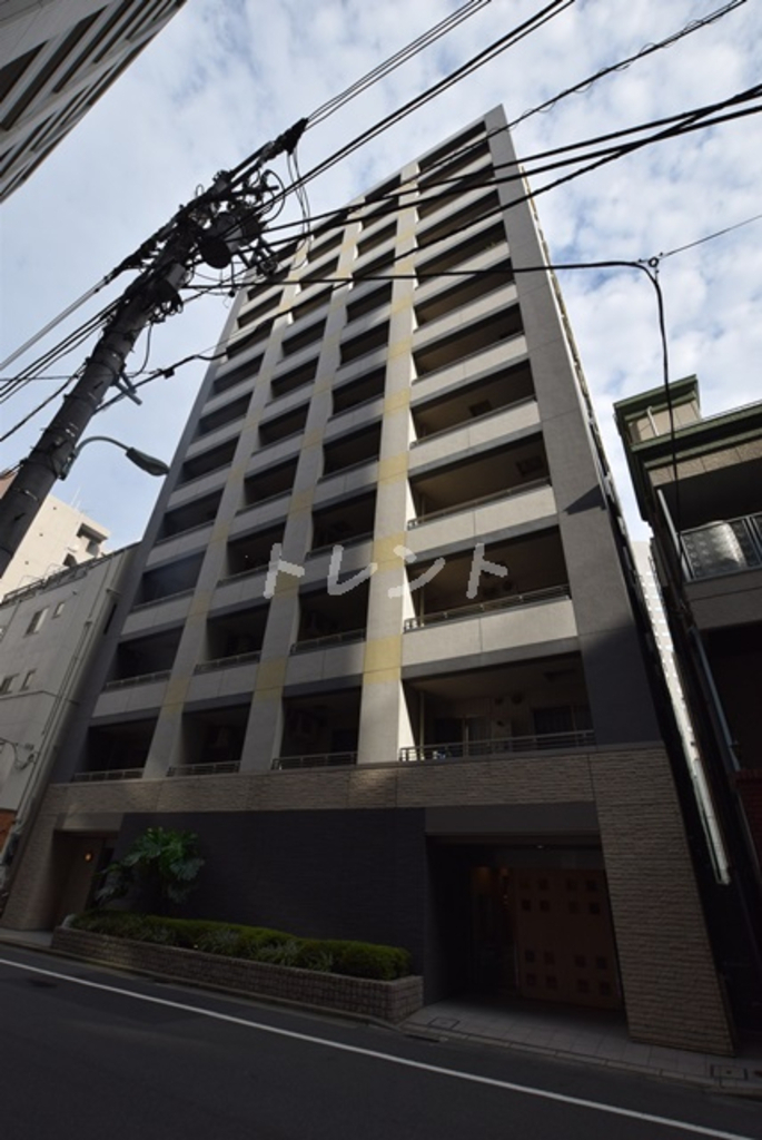 中央区日本橋箱崎町のマンションの建物外観