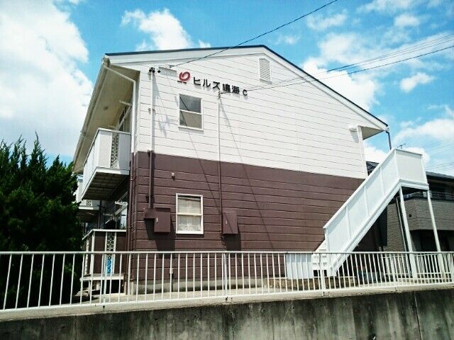 名古屋市緑区八つ松のアパートの建物外観
