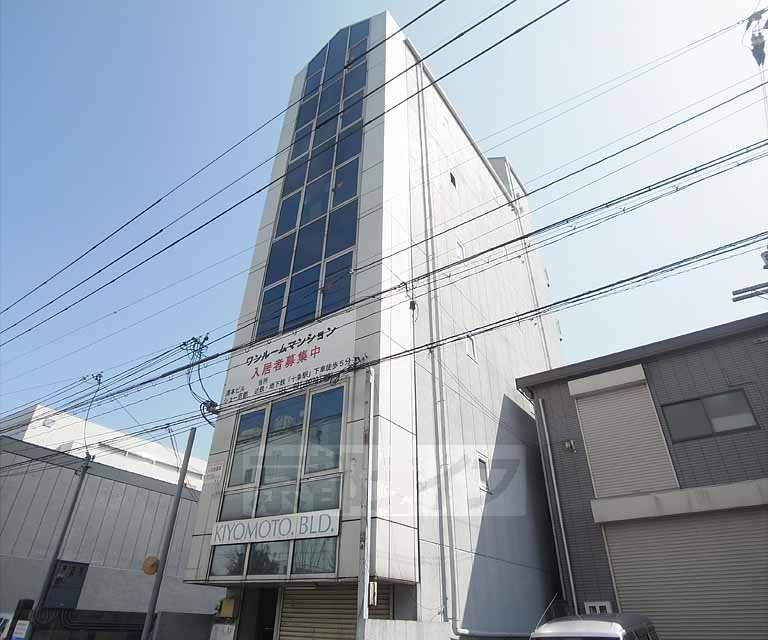 京都市南区吉祥院観音堂南町のマンションの建物外観