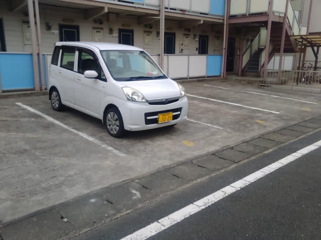 【ドルフィン筑縄の駐車場】