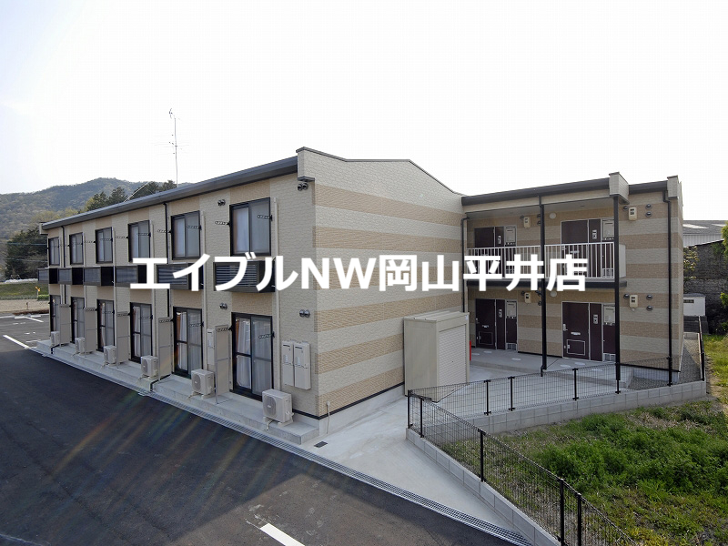 【備前市東片上のアパートの建物外観】