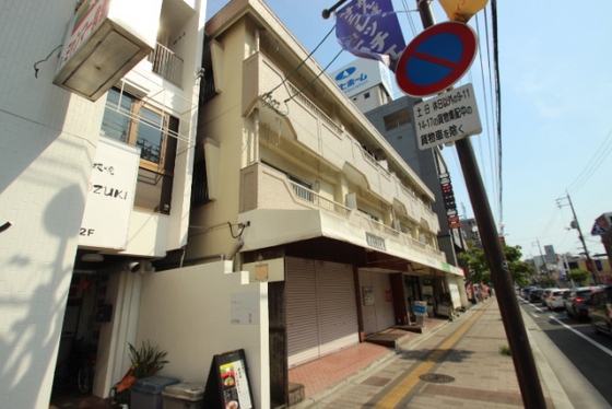 広島市佐伯区五日市のマンションの建物外観