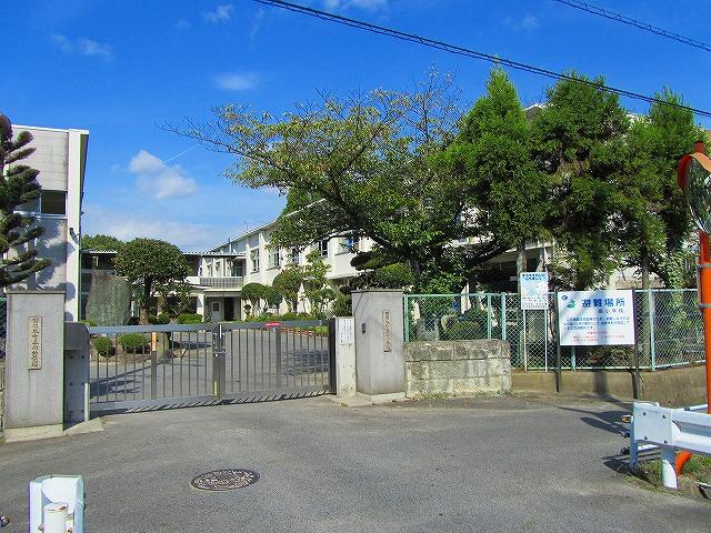 【磯城郡田原本町大字千代のアパートの小学校】