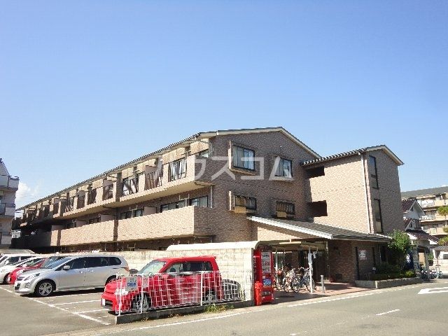 京都市西京区桂上野東町のマンションの建物外観