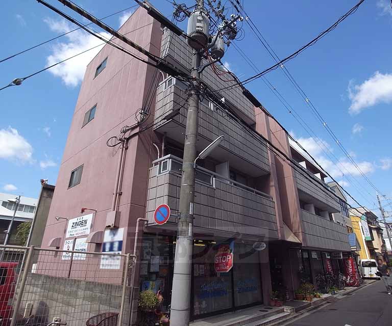 ヴィラ円町の建物外観