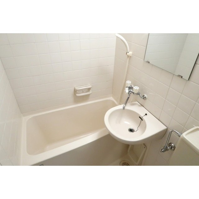 バス・シャワールーム　浴室乾燥機付き