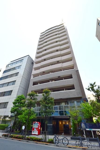 千代田区外神田のマンションの建物外観