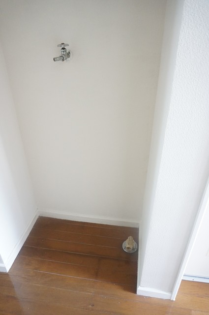 その他　室内洗濯機置場♪雨でも安心してお洗濯できます！