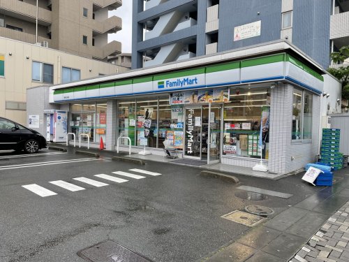 コンビニ　ファミリーマート 都筑北山田店（コンビニ）まで412m