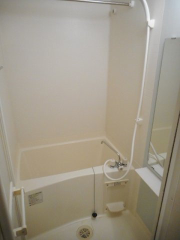 バス・シャワールーム　お風呂で日々の疲れを落としましょう