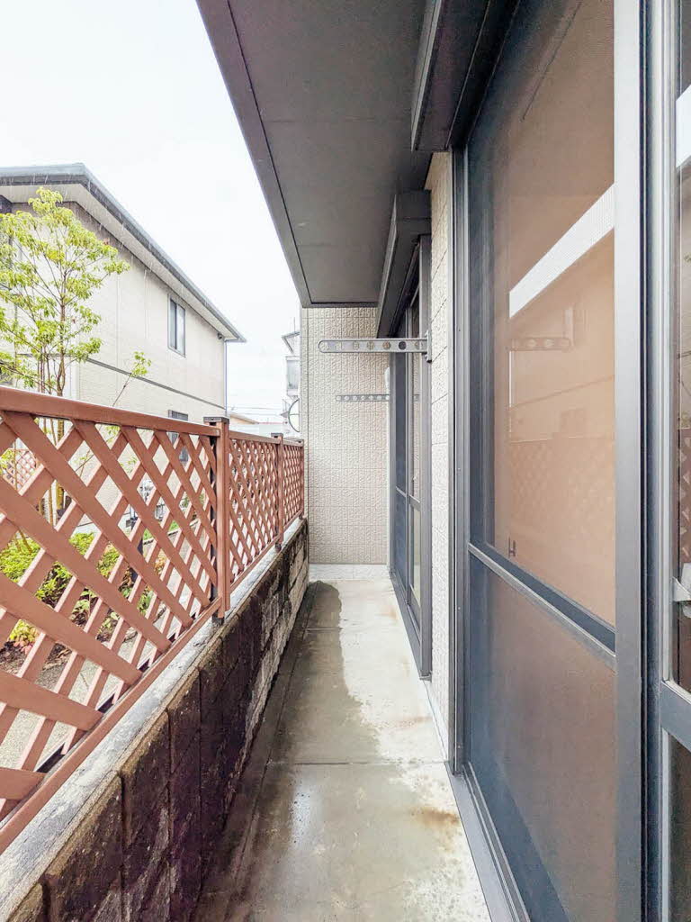 バルコニー　テラス
