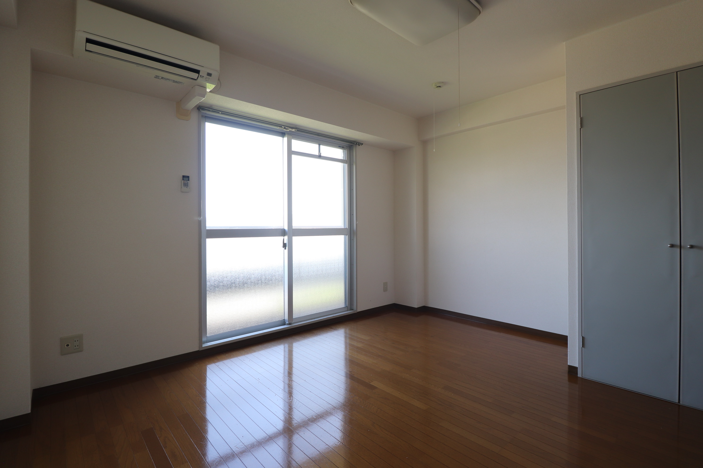 居室・リビング　7帖の洋室☆