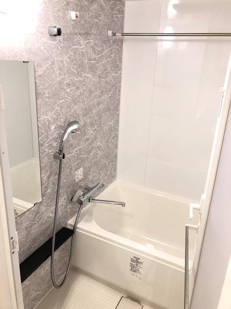 バス・シャワールーム　風呂